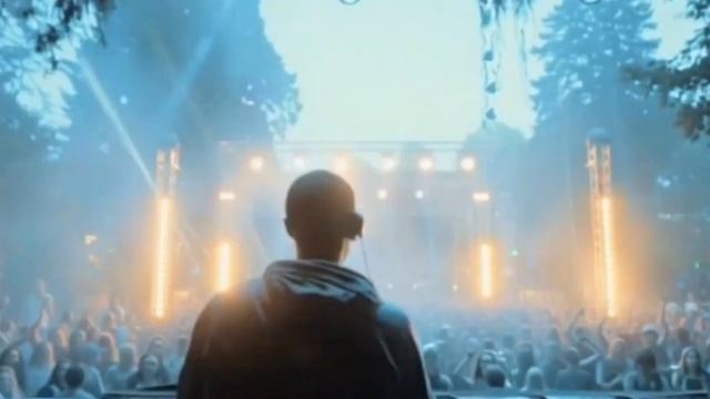 Музыка нас связала (DjSeregaDance Remix)