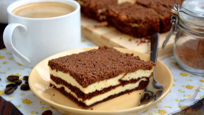 Без замеса теста. ШОКОЛАДНЫЙ НАСЫПНОЙ ПИРОГ смотреть онлайн