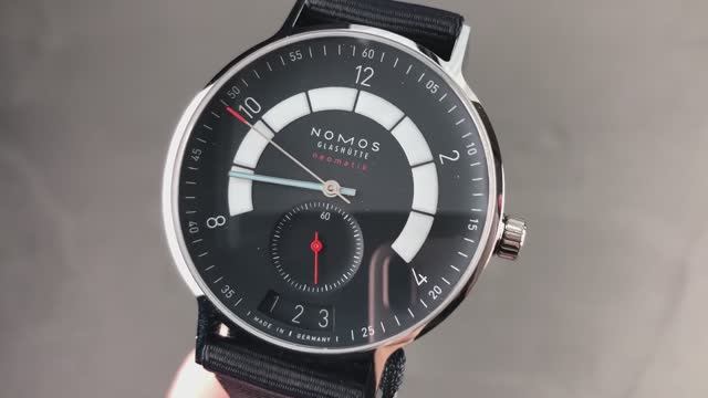 Обзор часов Nomos Glashutte Autobahn Neomatik 41 Date Mignight Blue 1302 NOMOS
