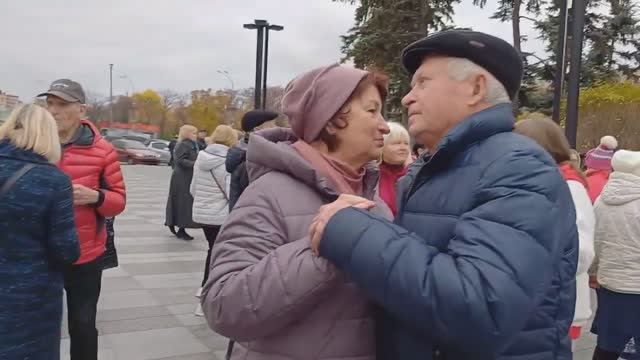 Я БУДУ ЖДАТЬ ТЕБЯ ОСЕННИМ ДОЖДЕМ❤️ ТАНЦЫ❤️ ХАРЬКОВ 2025 смотреть онлайн