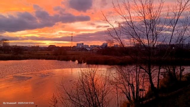 Сегодняшний закат над Шолмовским озером смотреть онлайн