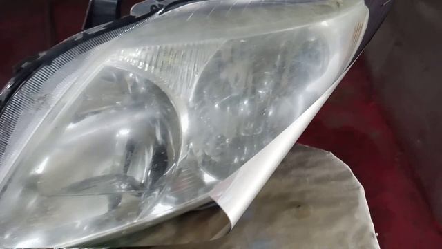 Химическая полировка передней оптики Toyota Corolla E150