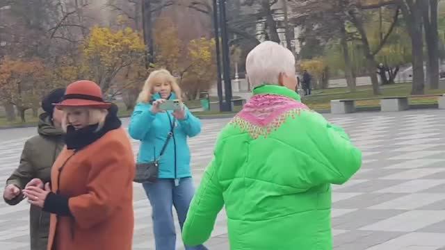 9 ноября 2025 А ЧЕМ ЖЕ И ПОЧЕМУ НАЧАЛИСЬ ТАНЦЫ СЕГОДНЯ #kharkiv смотреть онлайн