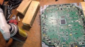 Ремонт блока управления двигателем SCANIA 6. EMD1 S8