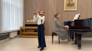 Л.Бетховен - Менуэт (флейта-пикколо)