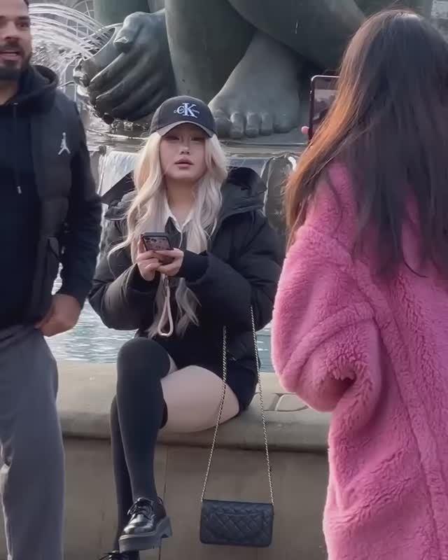 Последнее приветствие вызывает у неё улыбку😁 смотреть онлайн