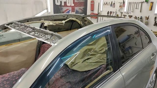 Toyota Avensis - Замена крыши! смотреть онлайн