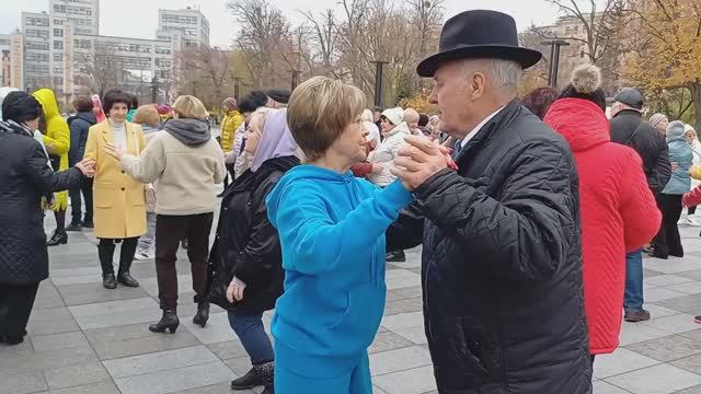 ТЫ НА ЗВОНКИ НЕ ОТВЕЧАЙ❤️ ТАНЦЫ❤️ ХАРЬКОВ 2025 смотреть онлайн