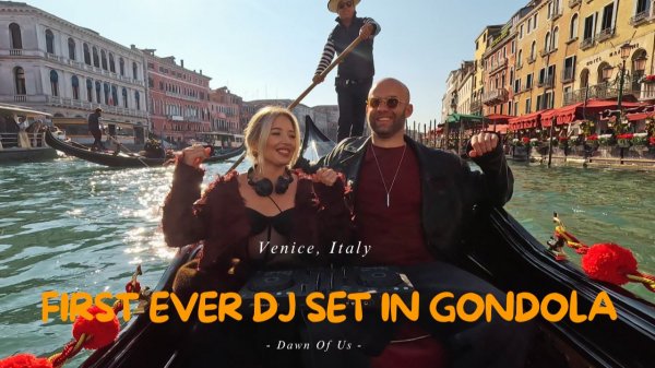 First ever deep house DJ set in Gondola @ Venice, Italy