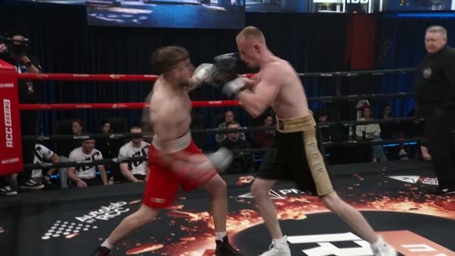 Зарубились! Эрик Ражев vs Александр Михаськов на турнире «Путь в RCC Boxing 8» смотреть онлайн