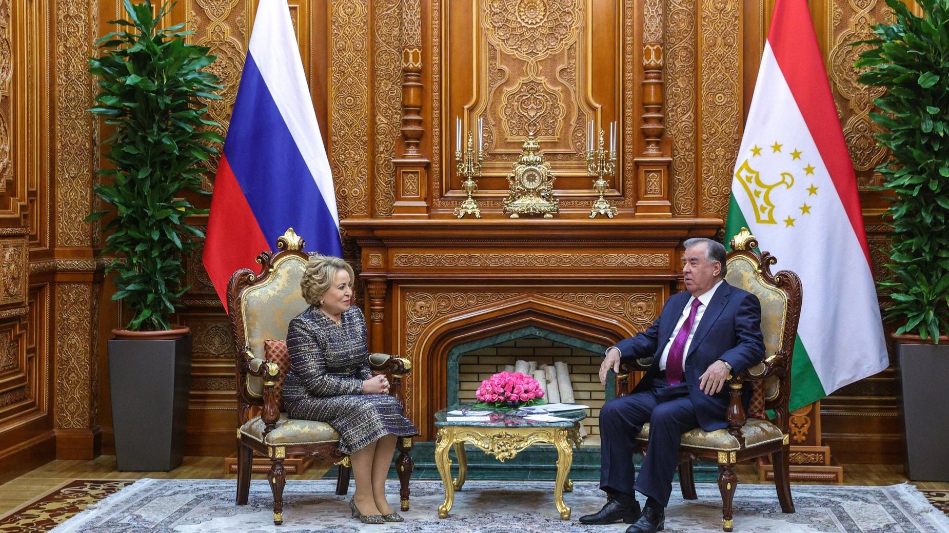 Встреча Валентины Матвиенко с Президентом Республики Таджикистан Эмомали Рахмоном(3) смотреть онлайн