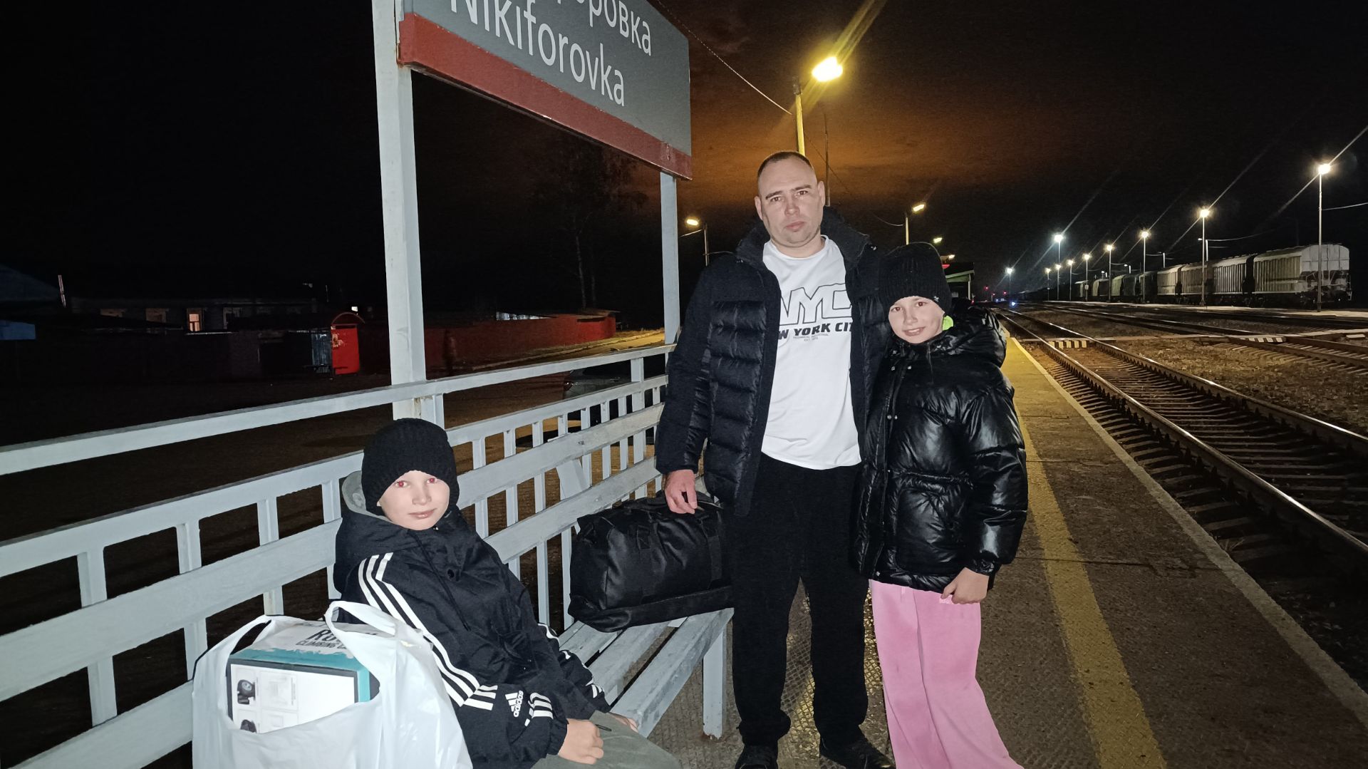 УЕХАЛ В КАЗАХСТАН/ОСТАЛАСЬ ОДНА С ДЕТЬМИ/РАЗОБРАЛИ МЕБЕЛЬ/ДЕНЬ В СУЕТЕ смотреть онлайн