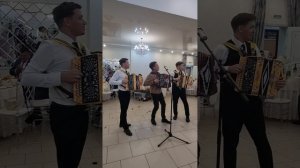 Бәхет төне - Радик Газизов, Айдар һәм Алмаз Юнусовлар.