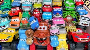 Мультики машинки для детей. Яркие машинки Тачки Пиксар - плавают в аквариуме. Мультики для малышей