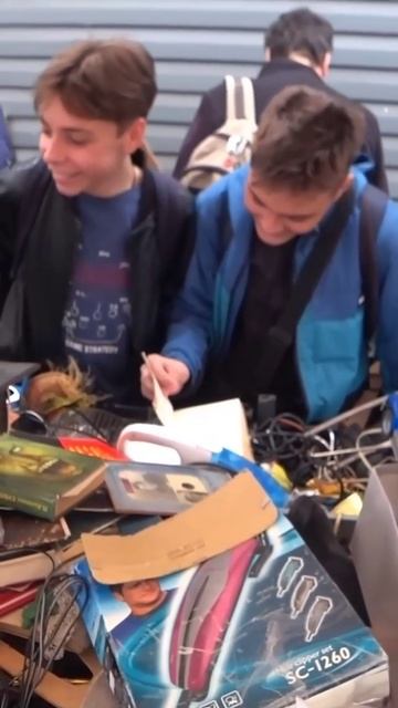 Раздал вещи бесплатно смотреть онлайн