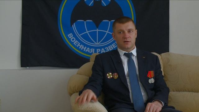 Высокое звание - разведчик смотреть онлайн