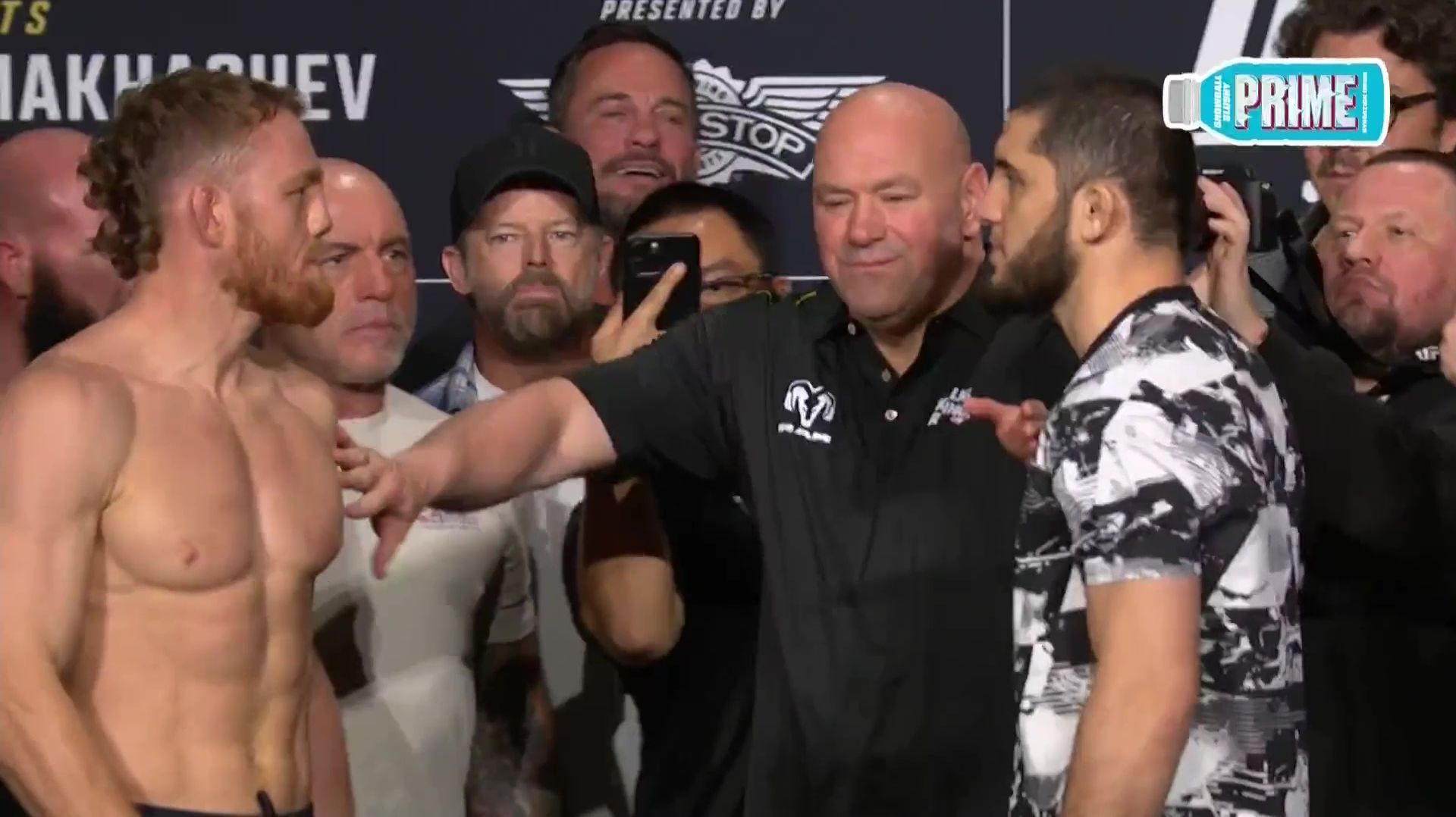 UFC 322: Битвы взглядов и финальные слова смотреть онлайн