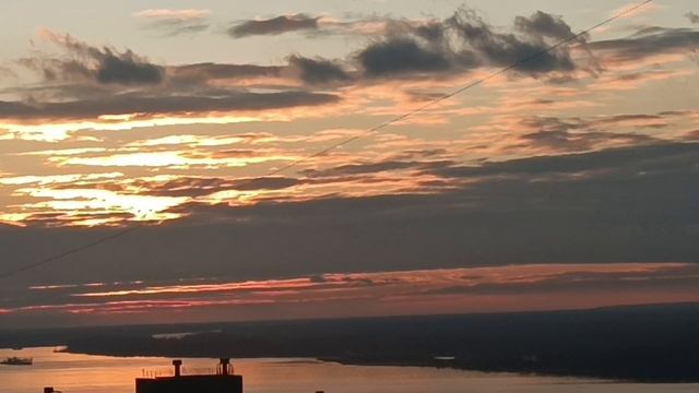 Красивая 🎶🎤🎵песня. Куда бежит время, я не успеваю жить.... смотреть онлайн