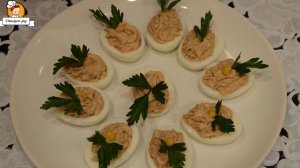 Фаршированные яйца с печенью трески