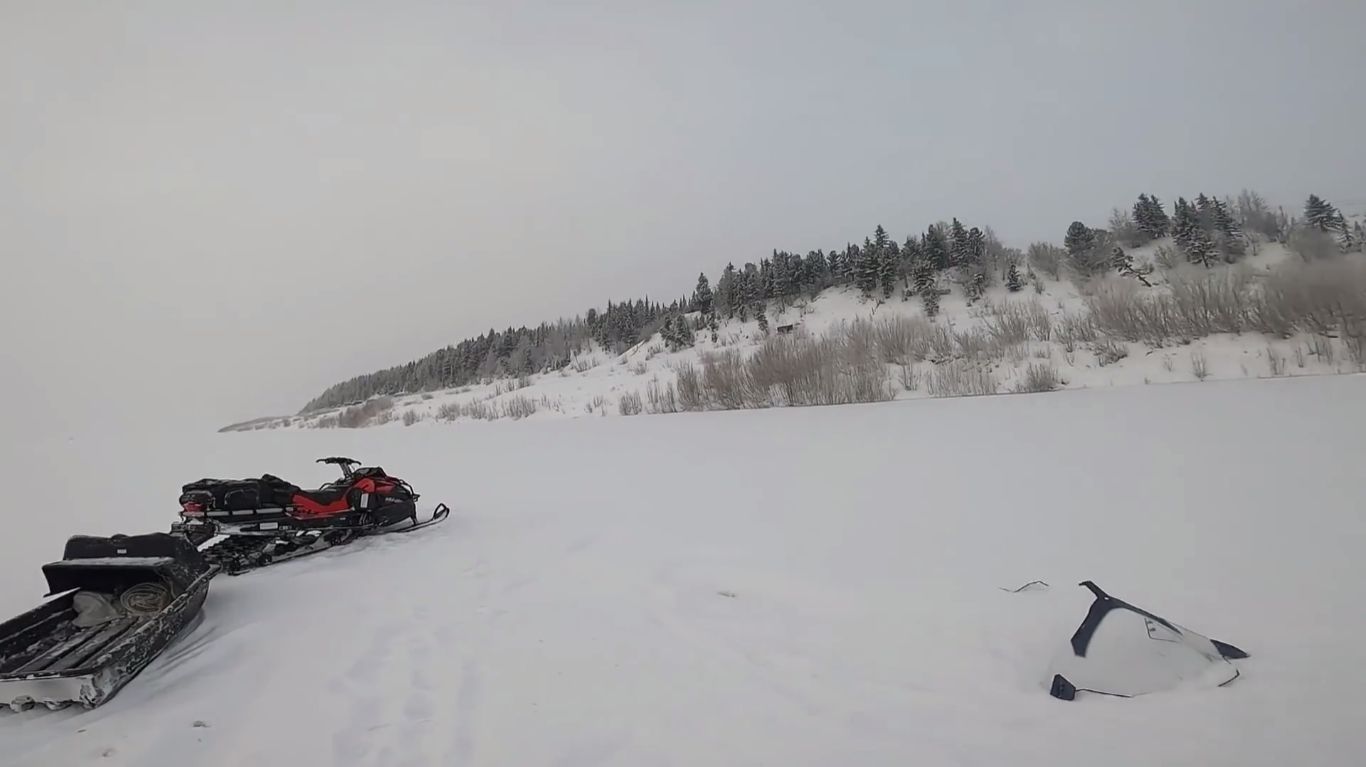 Разбил снегоход. смотреть онлайн