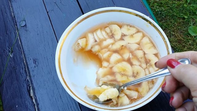 11-Все на парад а мы на дачу воруют не только помидоры но и салат😲 смотреть онлайн