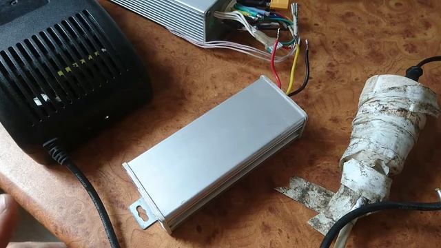 Попытка ремонта понижающего преобразователя DC -DC 12 в. и зарядника 48-72 в. Каковы шансы смотреть онлайн