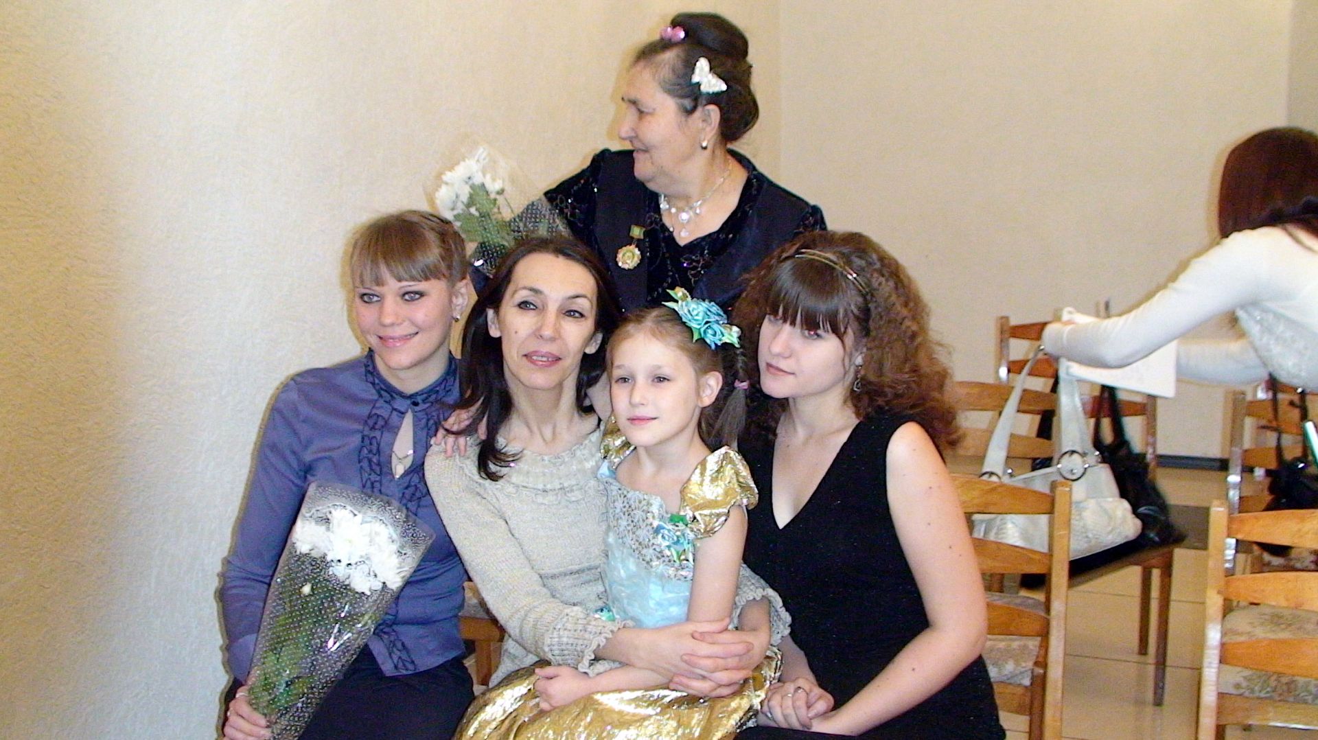 Супермама - поёт Каракина Екатерина. День матери в Загсе (2012) смотреть онлайн