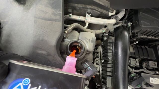 Инвестиция в долголетие: Заливаем масло Akkora в сердце Lixiang👍 #масло_аккора #моторное #ТО смотреть онлайн