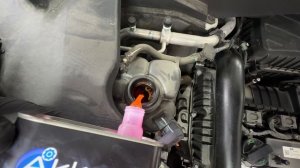 Инвестиция в долголетие: Заливаем масло Akkora в сердце Lixiang👍  #масло_аккора #моторное #ТО