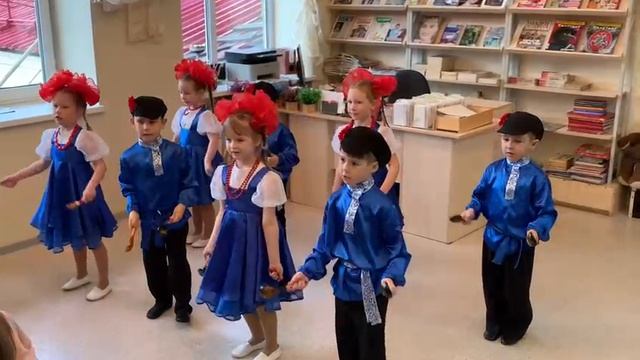 танец с ложками