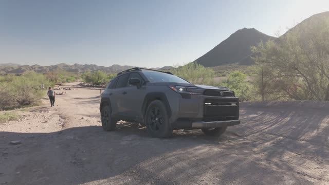 Тест на бездорожье совершенно новой Toyota RAV4 AWD 2026