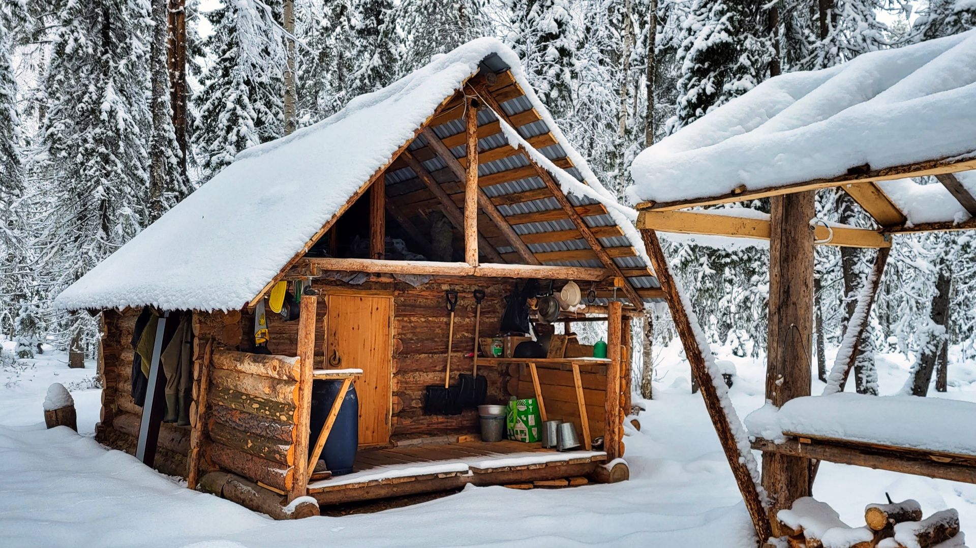 Взял Девушку в Лесную избу Стройкой Заниматься. Сделали в предбаннике столешницы. смотреть онлайн