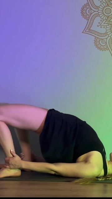 Gymnastics & Stretching #stretching #yoga #short #shorts #hotyoga смотреть онлайн