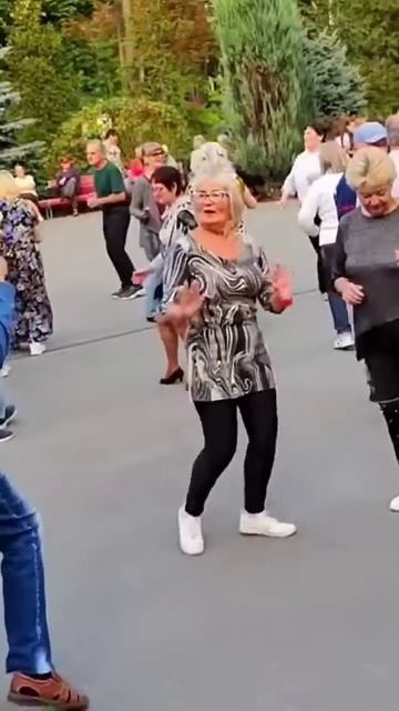 Kharkiv Харьков Танцы 16.09.2023 #dance #танцы #танцыцентральныйпарк смотреть онлайн