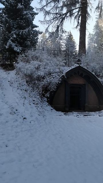 Церковь Петра и Павла в готическом стиле. смотреть онлайн