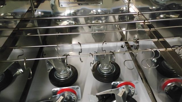 Обзор коптильной камеры для холодной и горячего копчения на 25-50 кг загрузки с колёсами. смотреть онлайн