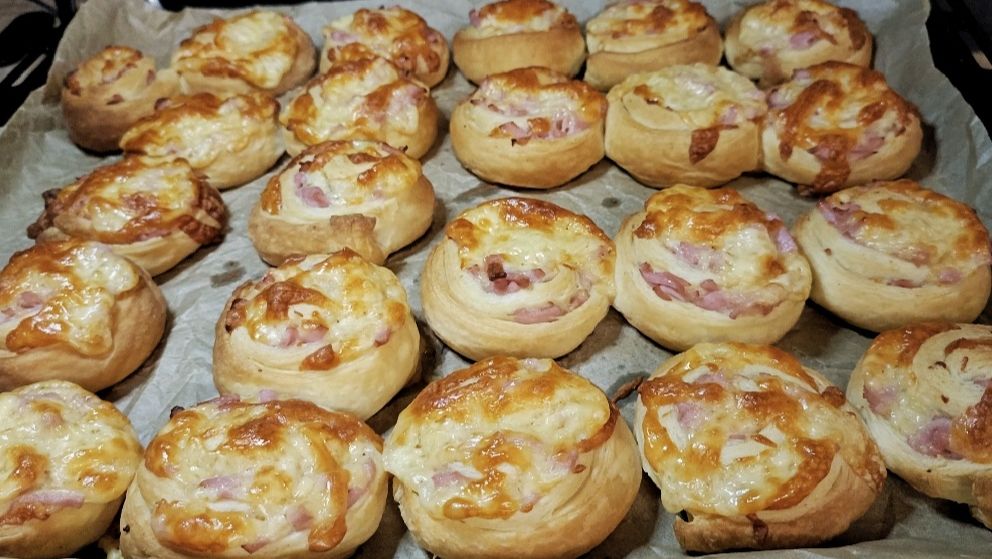 Эти булочки готовятся за 15 минут. Сохраняй рецепт смотреть онлайн