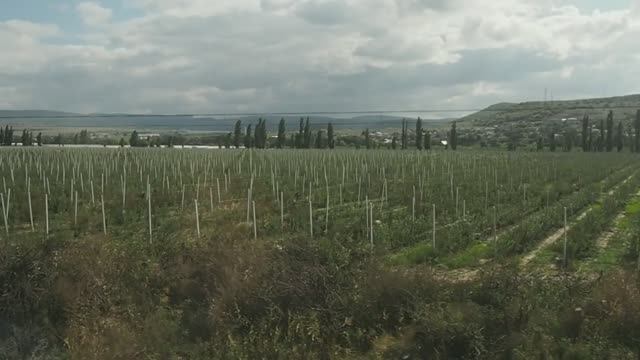 Севастополь - Бахчисарай (Крым) - вид из окна поезда. смотреть онлайн