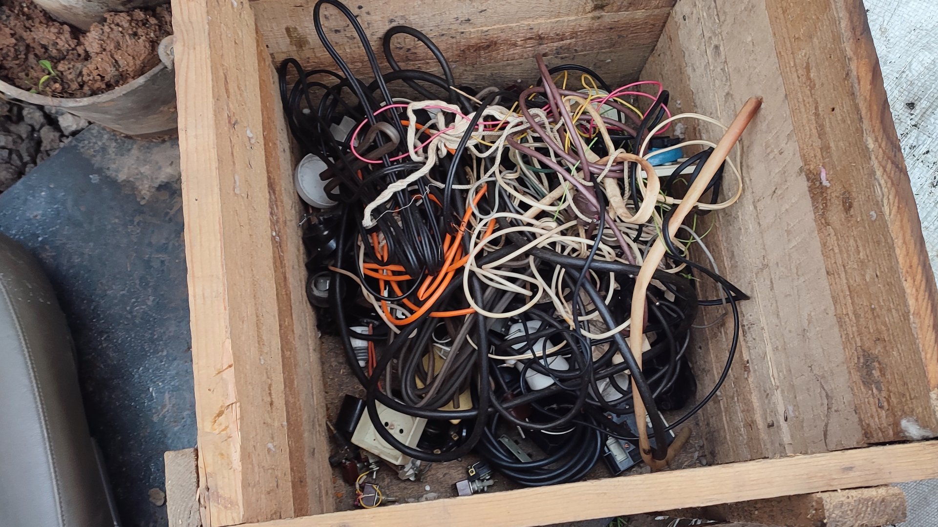 Находки на мусорках города #17 смотреть онлайн