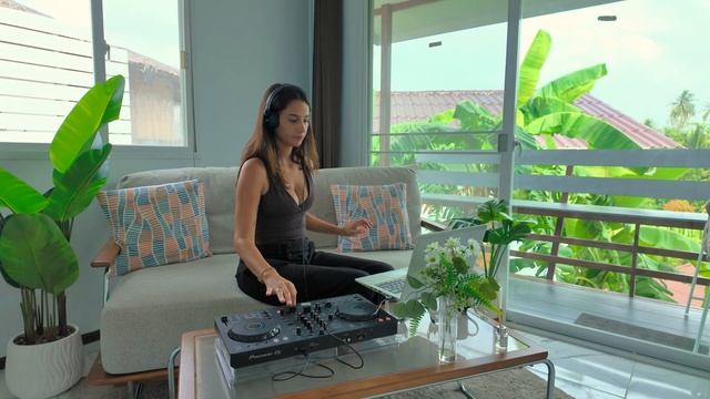 Samira Maria - Deep House Set Craziest Views of the Philippines Beach Sunset DJ Mix смотреть онлайн