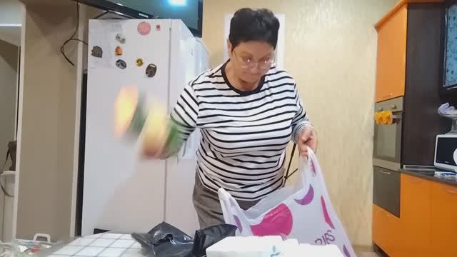 ЕДЕМ В САМАРУ, ВСЁ СПОНТАННО! ОБЫЧНАЯ ЖИЗНЬ В СЕЛЕ смотреть онлайн