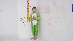 63 The child works as a hairdresser in a beauty salon