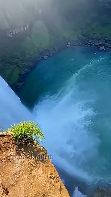 Прыжок в водопад смотреть онлайн