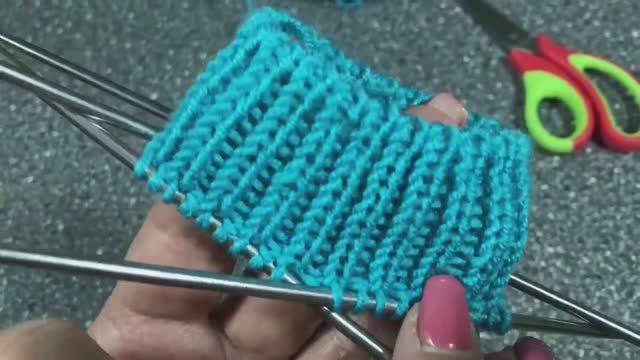 Эластичный набор петель спицами, для резинок 1_1 и 2_2 по кругу. смотреть онлайн