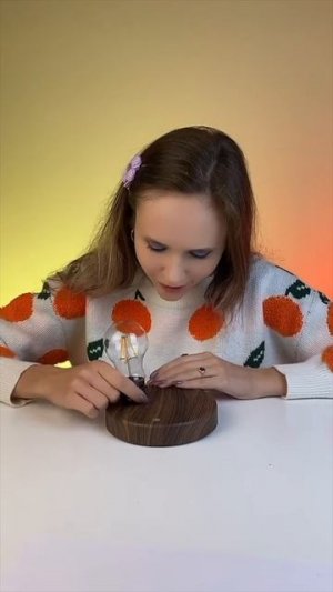 Лампочка в воздухе. 😱 Разберись как это работает.