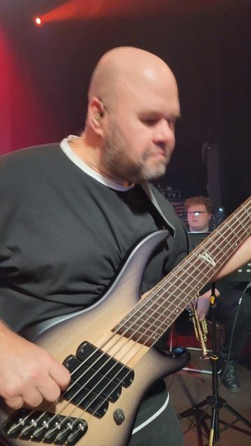 Отряд не заметил потери бойца! Гражданская Оборона с симфоническим оркестром в клубе Космонавт в Пит смотреть онлайн