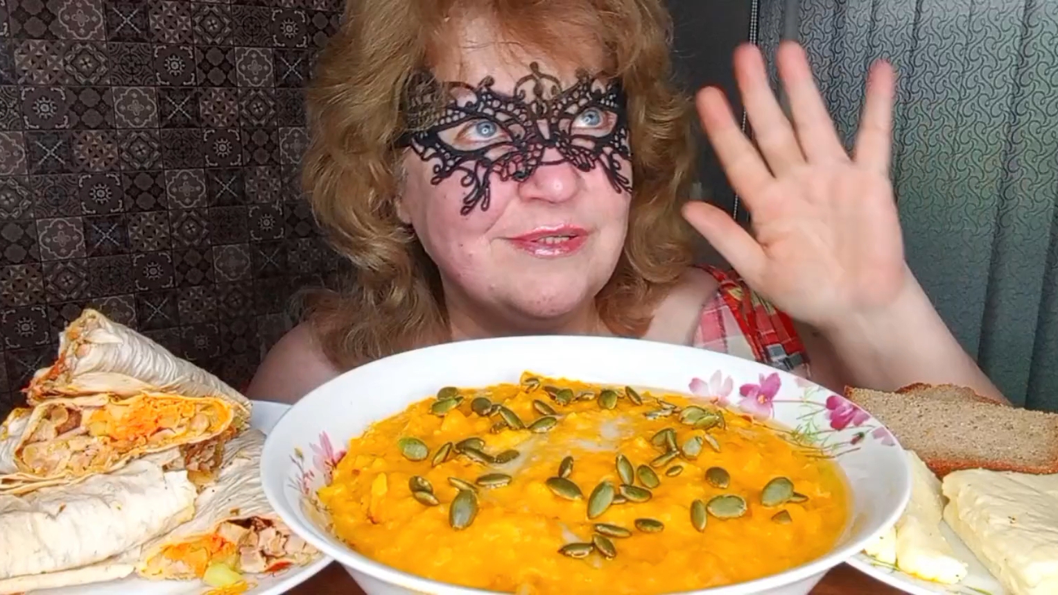 МУКБАНГ"ПОЛЁТ СВЕКРОВИ ВО ВРЕМЯ ЗАВТРАКА"ЕДАНАКАМЕРУ/ смотреть онлайн