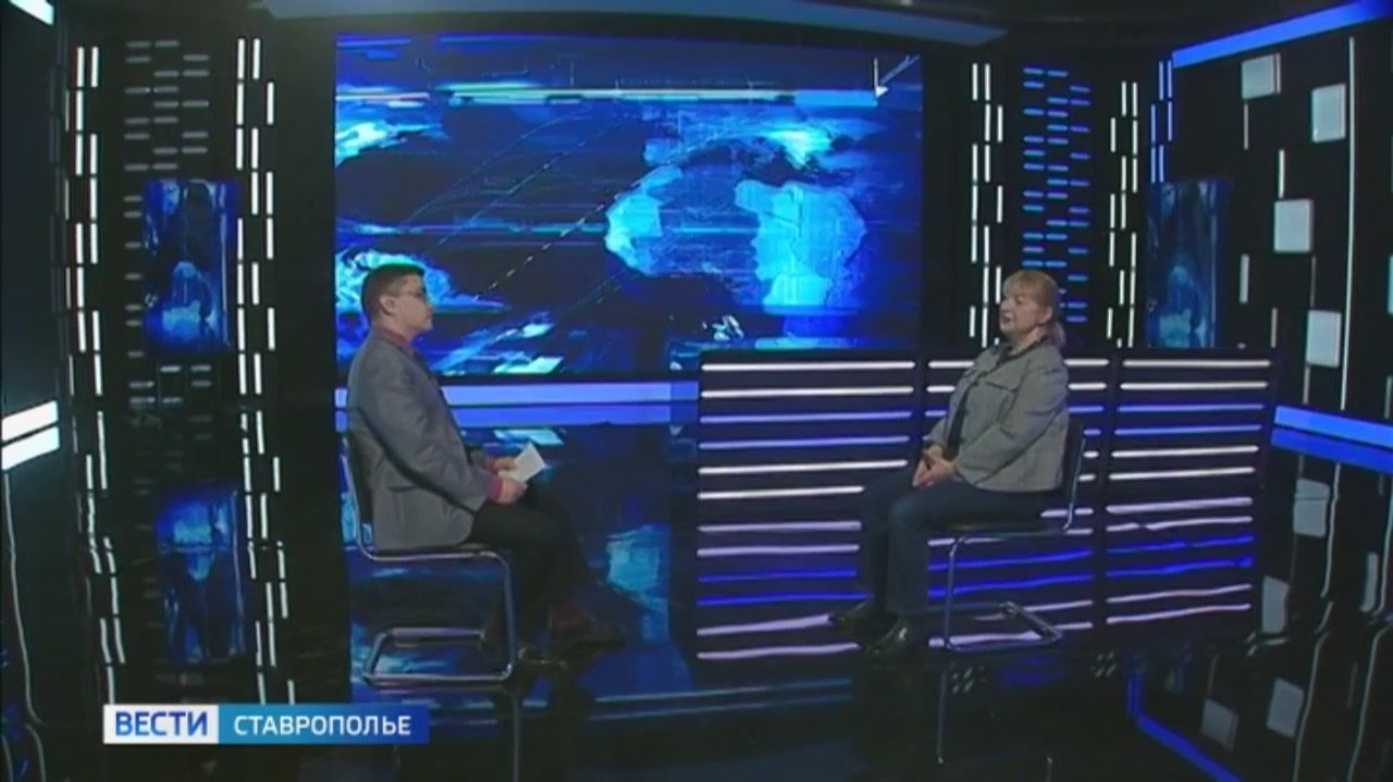 Какой он, современный информационный мир: все ответы в интервью Елены Вартановой смотреть онлайн