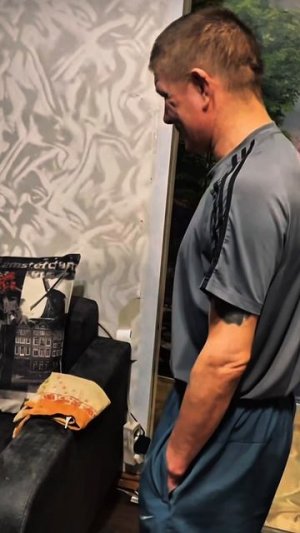 БЛАТНОЙ ПАША И С ТЕБЯ СПРОИТ! ПОЛОЖЕНИЕ ОБЯЗЫВАЕТ! ИРИШКА ЧИКИ ПИКИ В ЭТО ВРЕМЯ С ЛУЧШЕЙ ПОДРУЖКОЙ