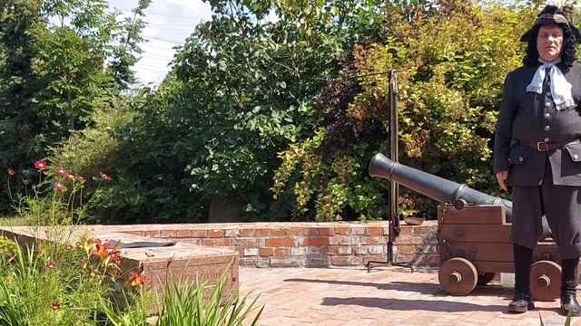 Фридрихсбургские ворота.Полуденный выстрел- 2025. смотреть онлайн